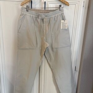 NWT Lululemon Utilitech Pull-On Classic-Fit Light  Gray Pants - Men Size Large